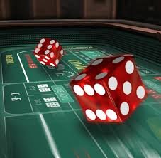Tabel live blackjack dengan dealer profesional dan multi-kamera